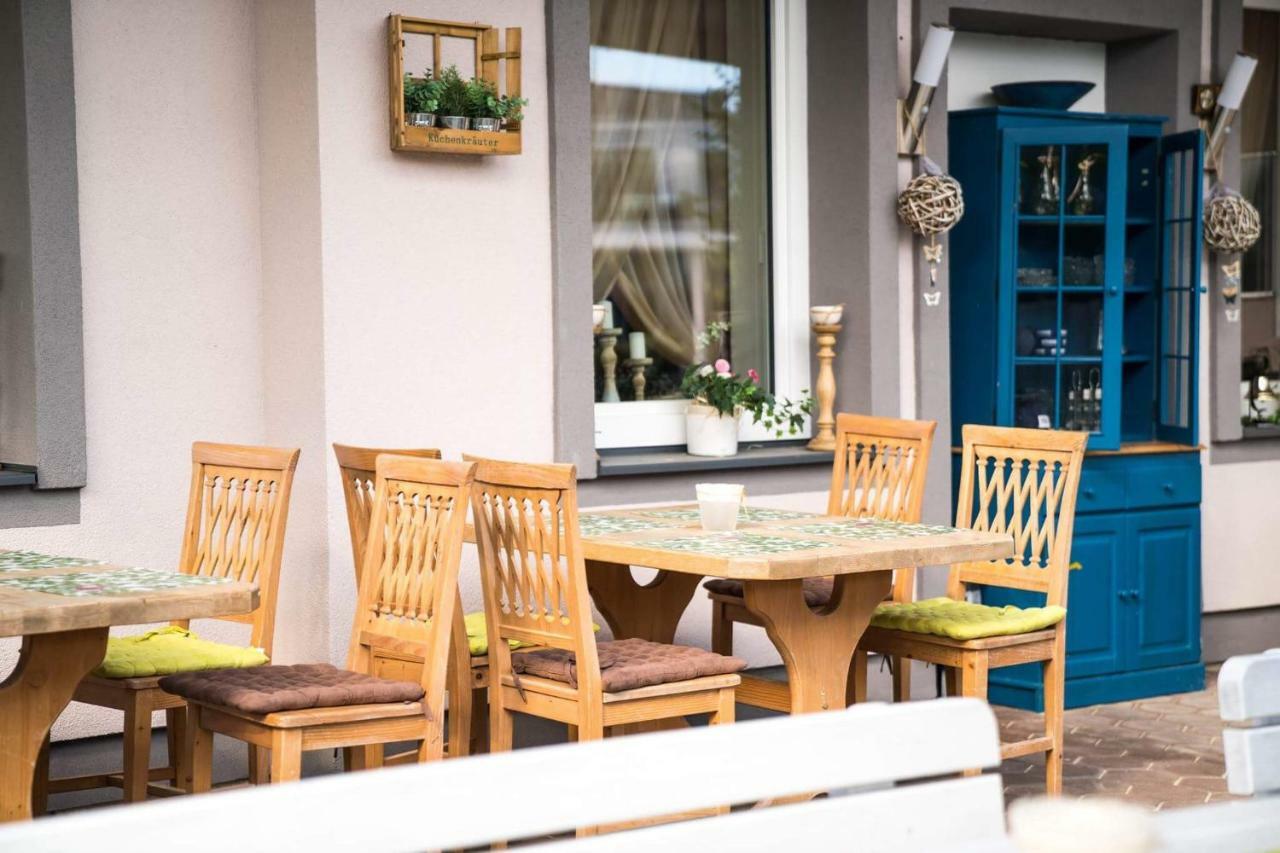 Pension & Restaurant La Amalia Savanyúkút Kültér fotó