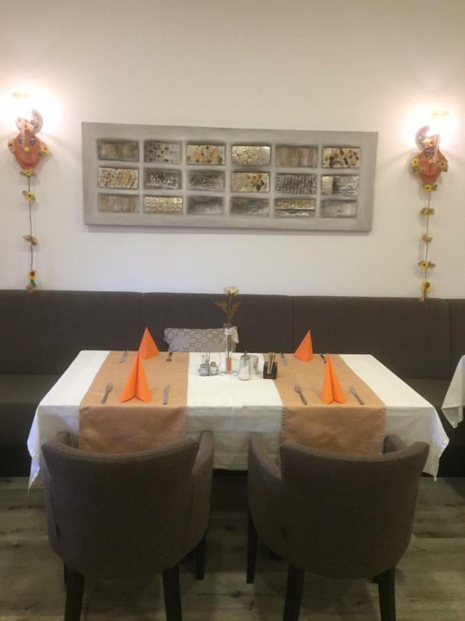 Pension & Restaurant La Amalia Savanyúkút Kültér fotó