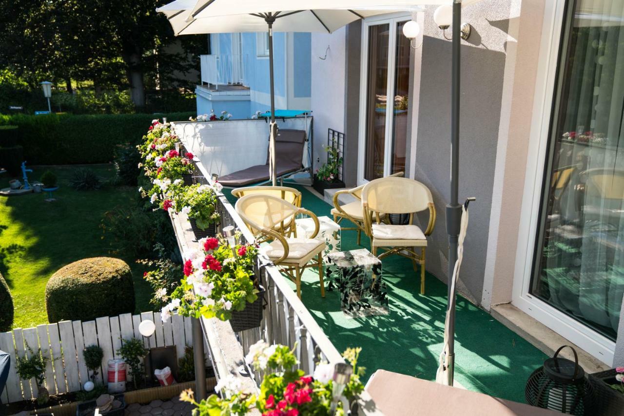 Pension & Restaurant La Amalia Savanyúkút Kültér fotó