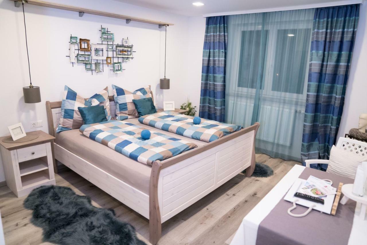 Pension & Restaurant La Amalia Savanyúkút Kültér fotó