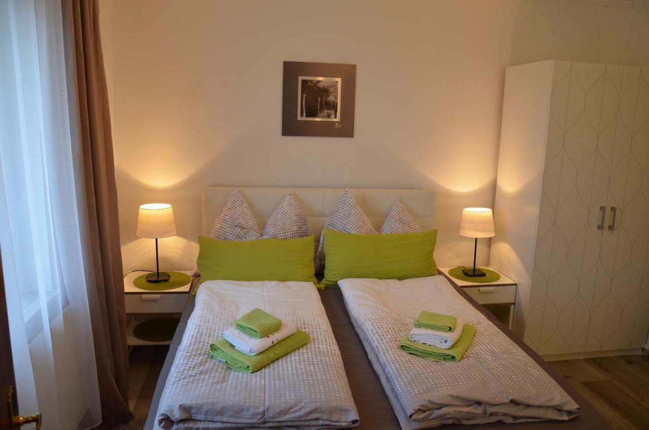 Pension & Restaurant La Amalia Savanyúkút Kültér fotó