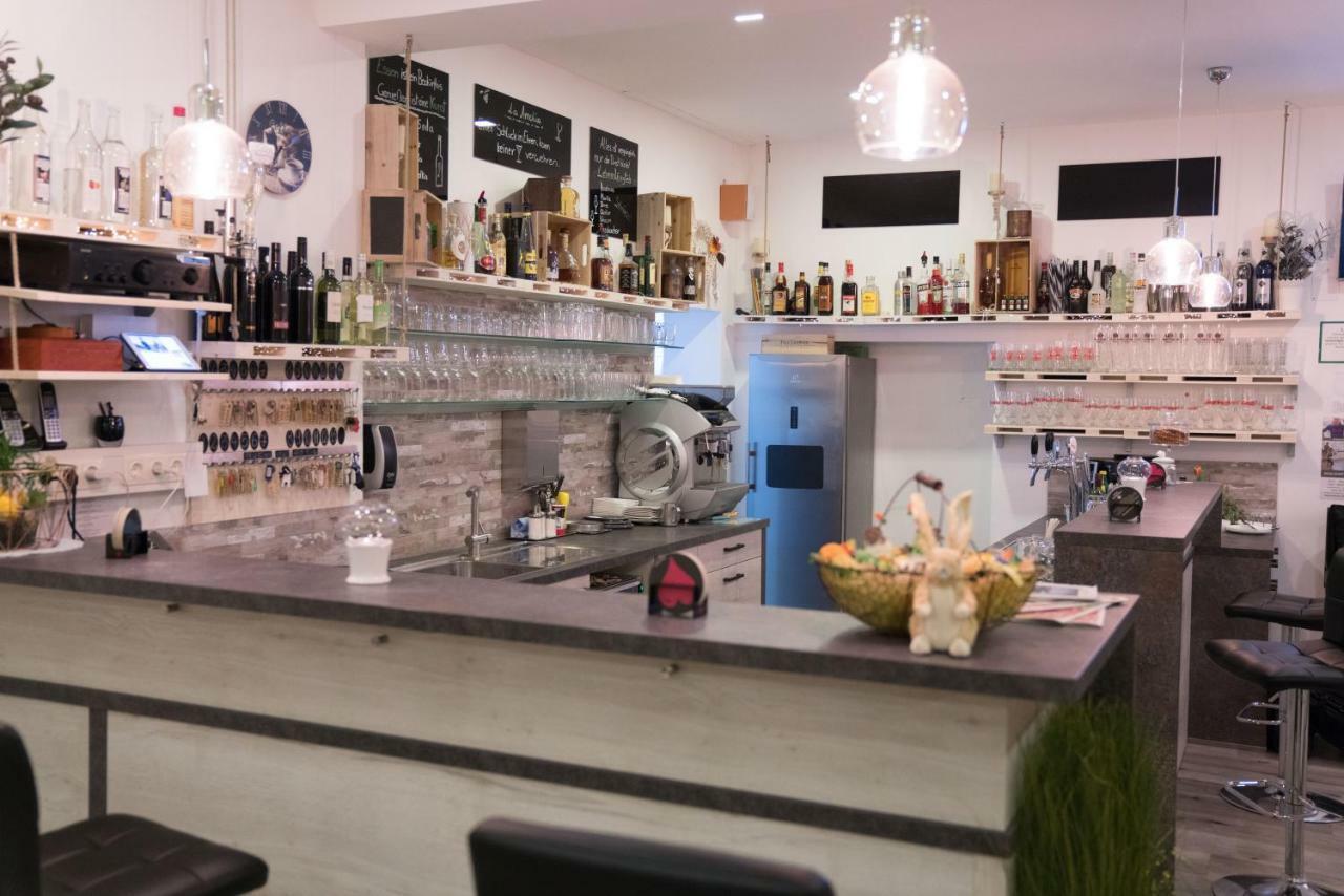 Pension & Restaurant La Amalia Savanyúkút Kültér fotó